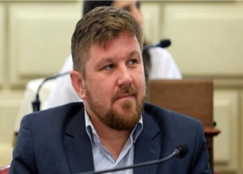 Pinotti sobre la carne: Corto alcance, mucho daño