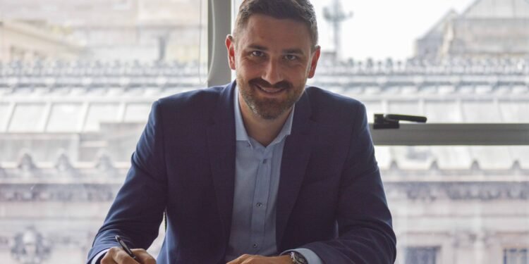 El diputado socialista Estévez propone regular las tarifas de gas en garrafas