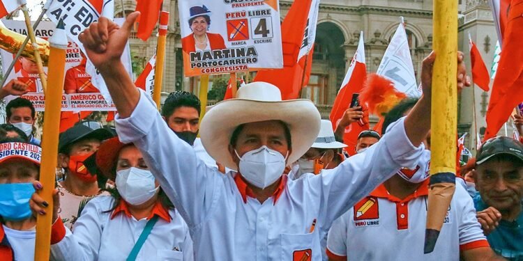 Terminó el escrutinio en Perú y ganó Castillo
