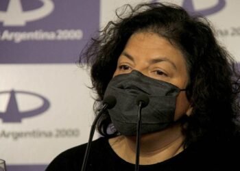 Vizzotti: «Hoy se llegará al 50 % de vacunación de toda la población argentina»