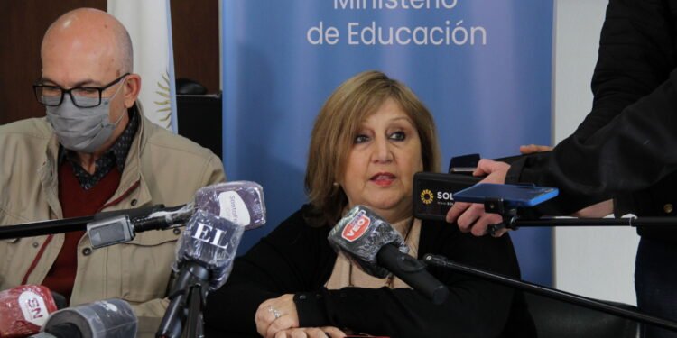 Organizan en Rafaela y en la provincia el retorno a la presencialidad plena en las escuelas