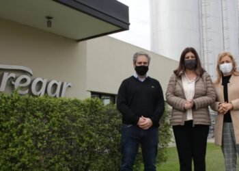 Clara García: «Santa Fe necesita senadores que promuevan a las Pymes que invierten y generan empleo”