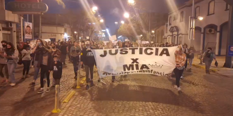 Realizaron una nueva marcha pidiendo justicia en el caso del abuso en el Colegio San José