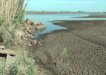Evalúan la situación hidrológica del río Salado, afectado por la sequía