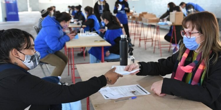 Se entregaron 1200 tarjetas AlimentAR en Rafaela