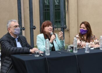 La Provincia firmó convenios para áreas de Igualdad, Género y Diversidad con municipios y comunas del departamento Castellanos