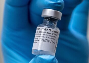 Llega al país el primer lote de vacunas Pfizer