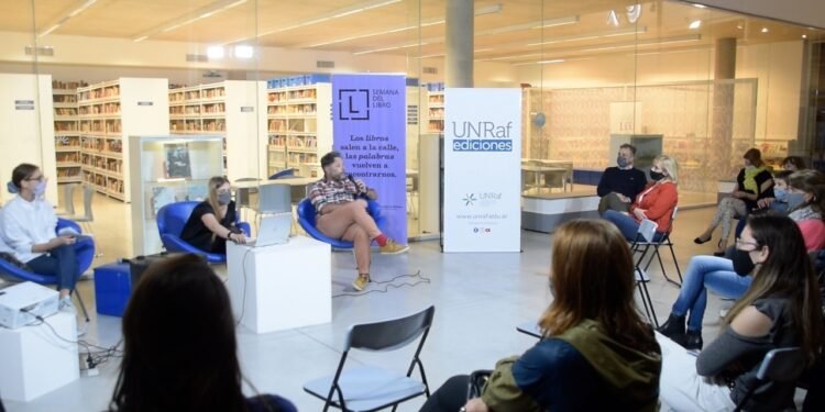 Actividades orientadas a las escuelas en la Semana del Libro 2021