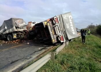 Choque de camiones obligó a un corte la RN 34