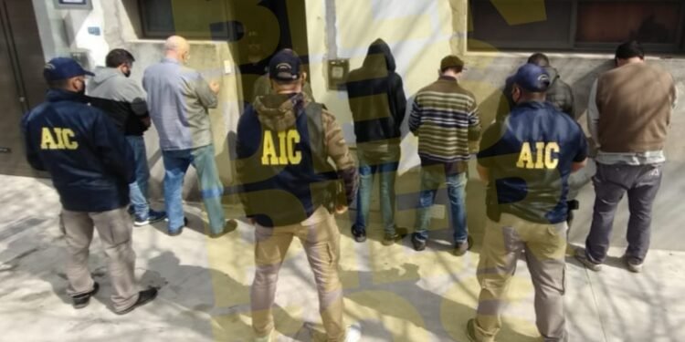 Esperanza: allanamientos por el desmantelamiento de una red de pornografía infantil