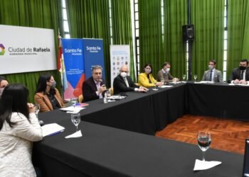 “La mirada está puesta en el trabajo y la producción con una base educativa”