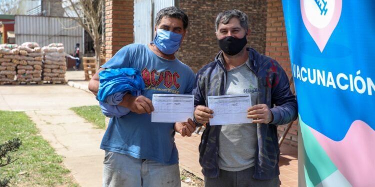 Intensifican en Santa Fe la vacunación con dosis de Cansino
