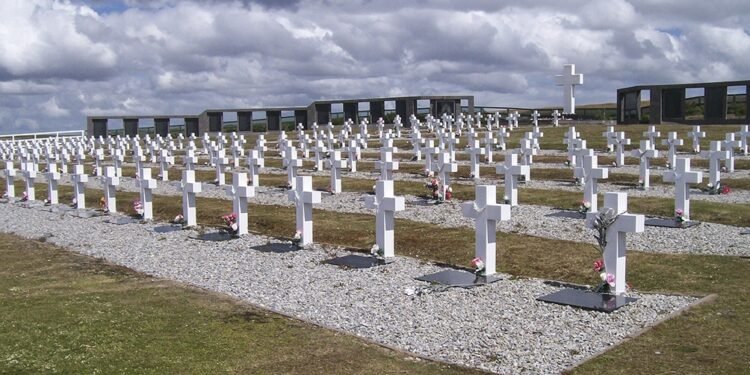 Identificaron los restos de seis soldados argentinos inhumados en las Islas Malvinas