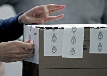 Las personas con coronavirus o en aislamiento están eximidas de la obligación de votar