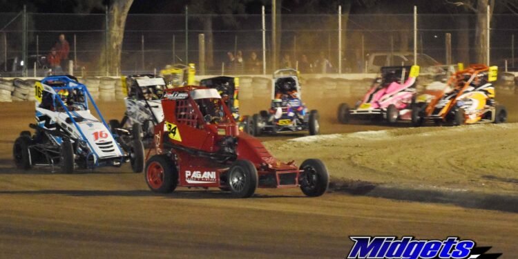 Vuelve el público a las competencias de midgets en la región