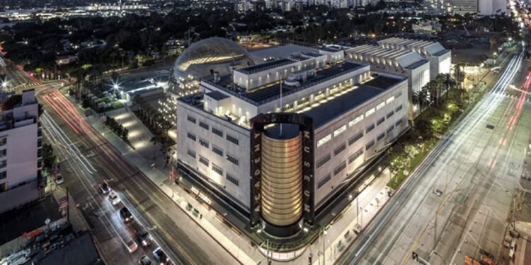La Academia de Hollywood inaugura un imponente museo del cine en Los Angeles