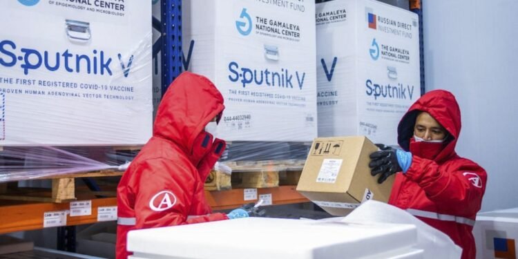 Llegan a Rafaela segundos componentes de Sputnik V para completar esquemas