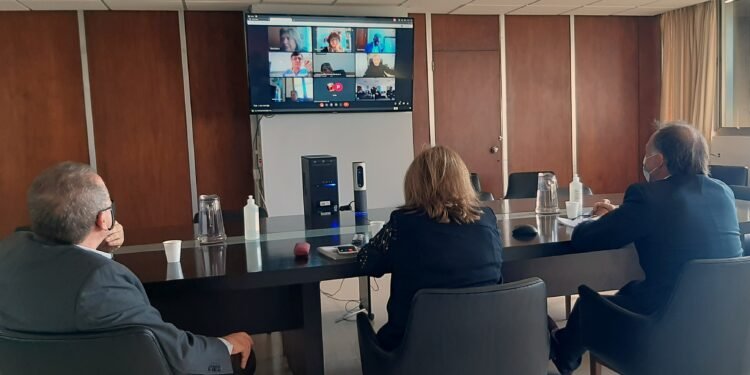 La provincia ofreció un 17% de incremento a los docentes hasta febrero