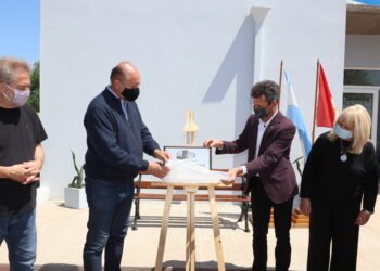 Perotti inauguró y anunció nuevas obras en los departamentos Castellanos y Las Colonias