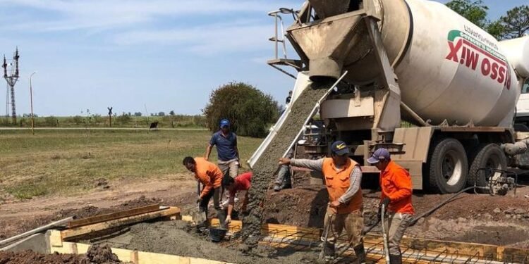 Departamento Castellanos: avanza la pavimentación del acceso a Garibaldi