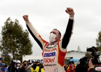 Mariano Werner camina con paso firme al bicampeonato en el TC