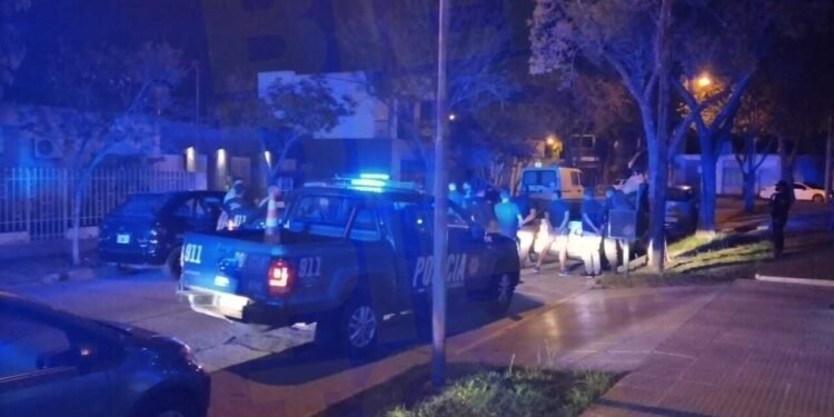 Persecución en calles de la ciudad, con tres sujetos detenidos y gran movilización policial