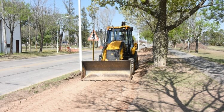 Avanzan las tareas de hormigonado en la nueva traza de la ciclovia “Sur”