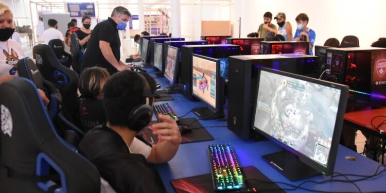 Pulsar Esports, con gran convocatoria en el Viejo Mercado
