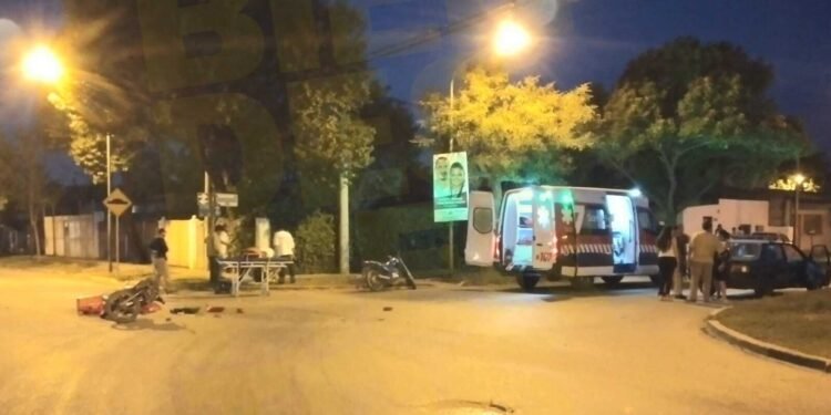 Motociclista lesionada en un choque en uno de los cruces «rojos» de la ciudad