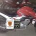 Iban en una moto robada y con un arma blanca