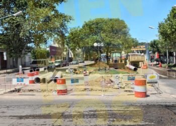 Colocan nuevo colector cloacal en Bv. Roca y licitan otro para calle Francia