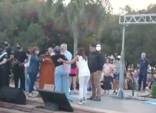 Momentos de tensión en el acto oficial por el cumpleaños de Rafaela