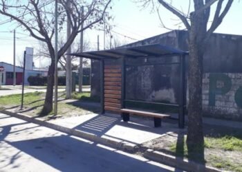 Licitan la construcción de 7 garitas para el transporte público urbano