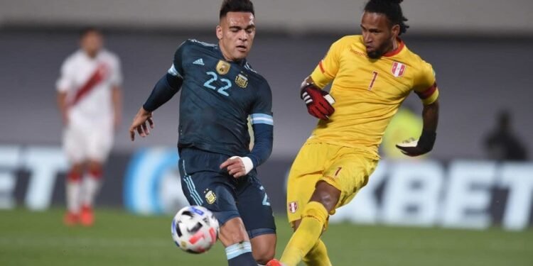 Esta vez fue con lo justo: Argentina venció a Perú y acaricia el pasaje a Qatar 2022