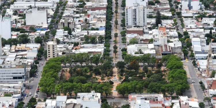 Rafaela vive su fiesta anual con la Fiesta de las Culturas y un recital de Vitale y Baglietto