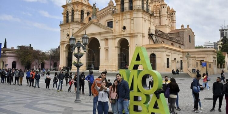 Las provincias se preparan para la temporada de verano con altos niveles de reservas