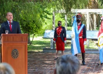 Perotti felicitó a los ganadores y pidió trabajar «codo a codo por la provincia»
