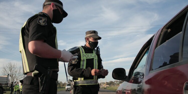 Por el fin de semana largo, aumentarán los controles en las rutas