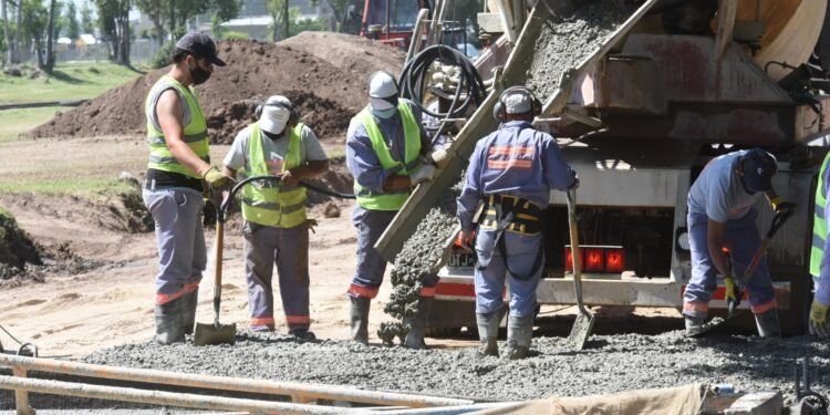 Pavimentan calles en el barrio San José