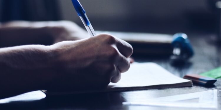Becas Municipales: se entregaron más de 500 mil pesos a estudiantes de distintos niveles