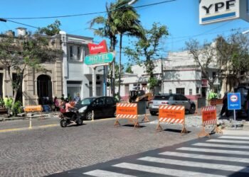 Precaución: comenzaron trabajos en Avda. Santa Fe y Salta
