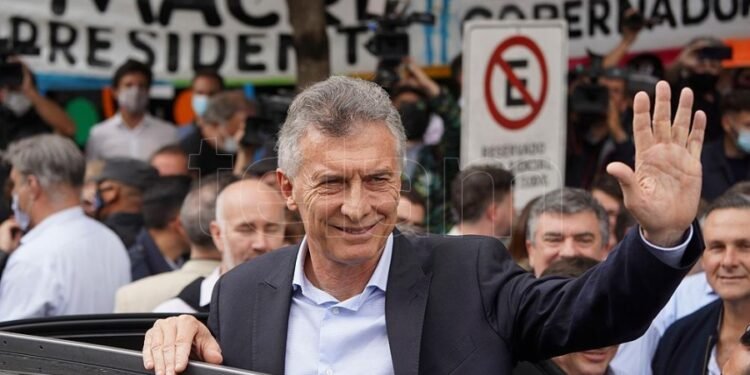Macri no respondió preguntas y presentó un escrito: «Jamás espié ni ordené espiar a nadie»