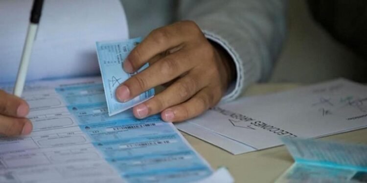 Este martes pagarán a las autoridades de mesa que trabajaron en las PASO