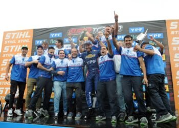 Agustín Canapino se consagró campeón en el Súper TC 2000