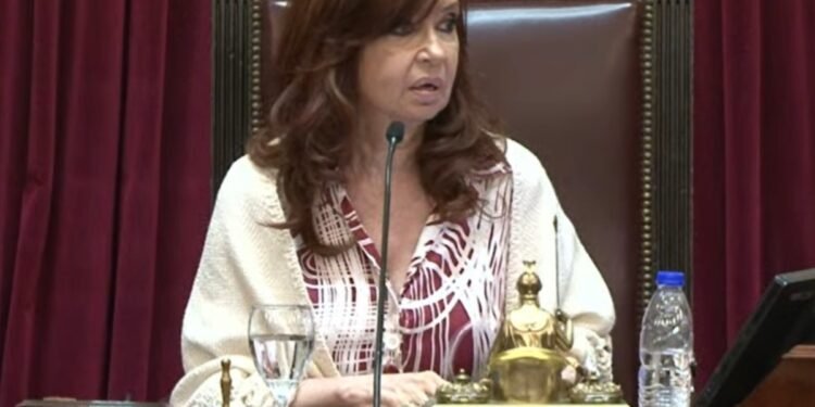 Cristina Fernández: la decisión de un acuerdo con el FMI «siempre la tuvo» el Presidente