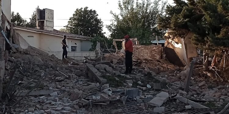 Un hombre murió al explotar su casa en Córdoba