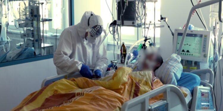 El mundo comienza a cerrar fronteras por «Omicron», la nueva variante del Covid