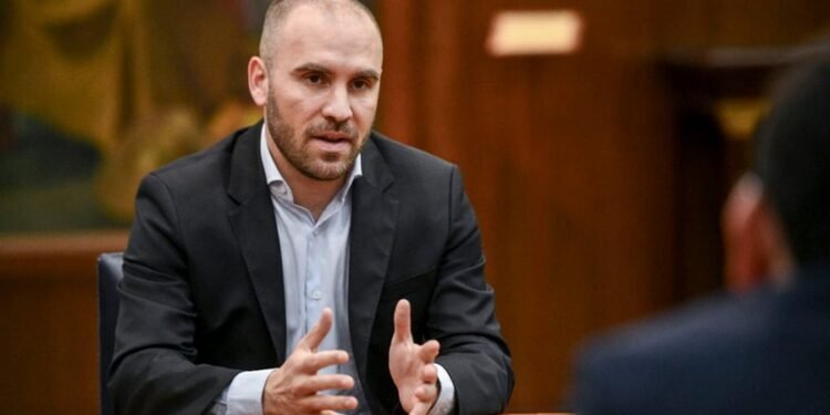 Para Guzmán, Macri hipotecó el futuro del país al tomar el crédito récord del FMI