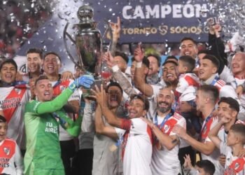 River campeón: goleó a Racing ante su gente y festejó