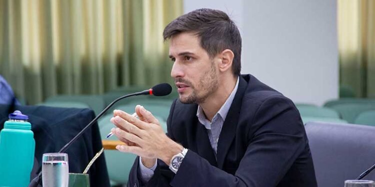 Punto por punto, lo que propone el concejal Viotti sobre agroquímicos